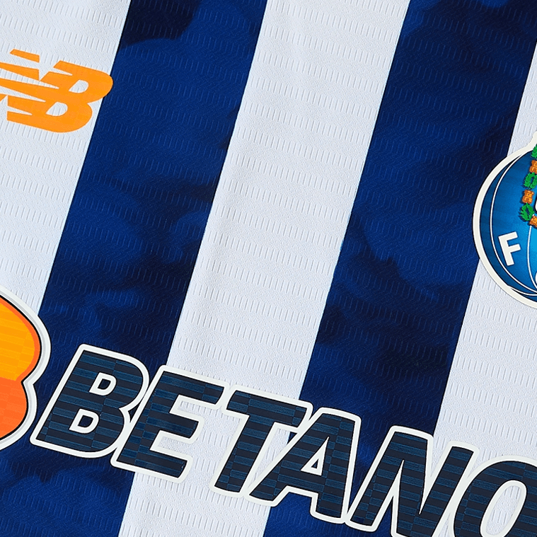 FC Porto 2024/2025 Kids' Home Kit + 5 CLOTHING SHEETS! 🎁