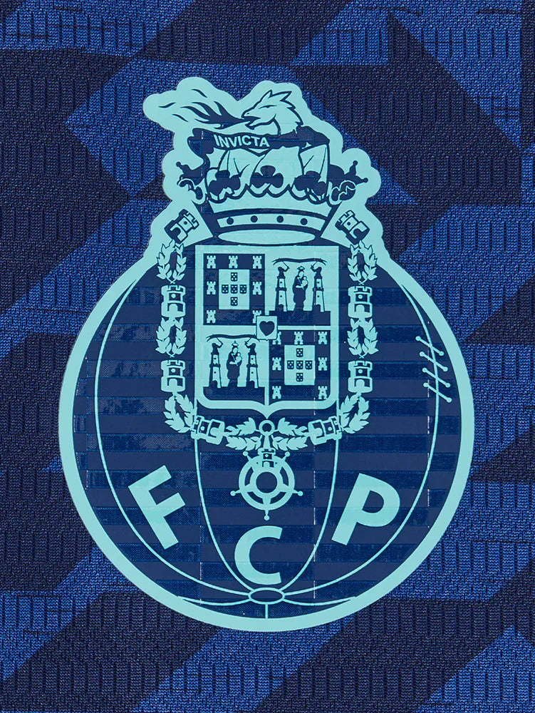 FC Porto Third Jersey 2024/25 + 5 PIECES CLOTHING! 🎁