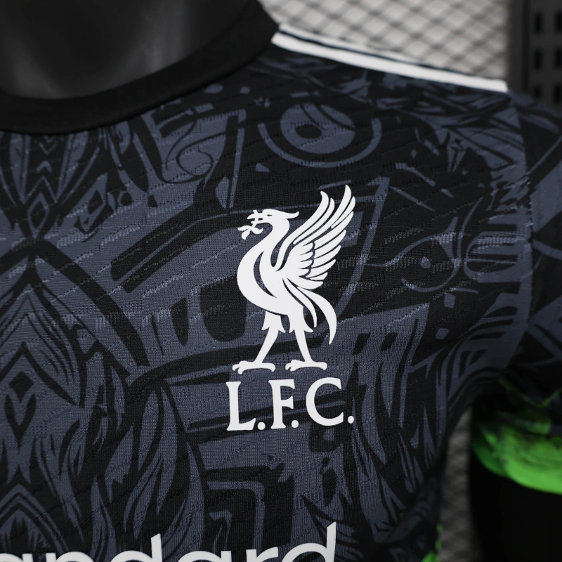 LIVERPOOL EDICIÓN ESPECIAL 25/26 HOMBRE (VERSIÓN JUGADOR)