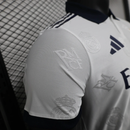 POLO REAL MADRID EDICIÓN LIMITADA 25/26 HOMBRE (VERSIÓN JUGADOR)