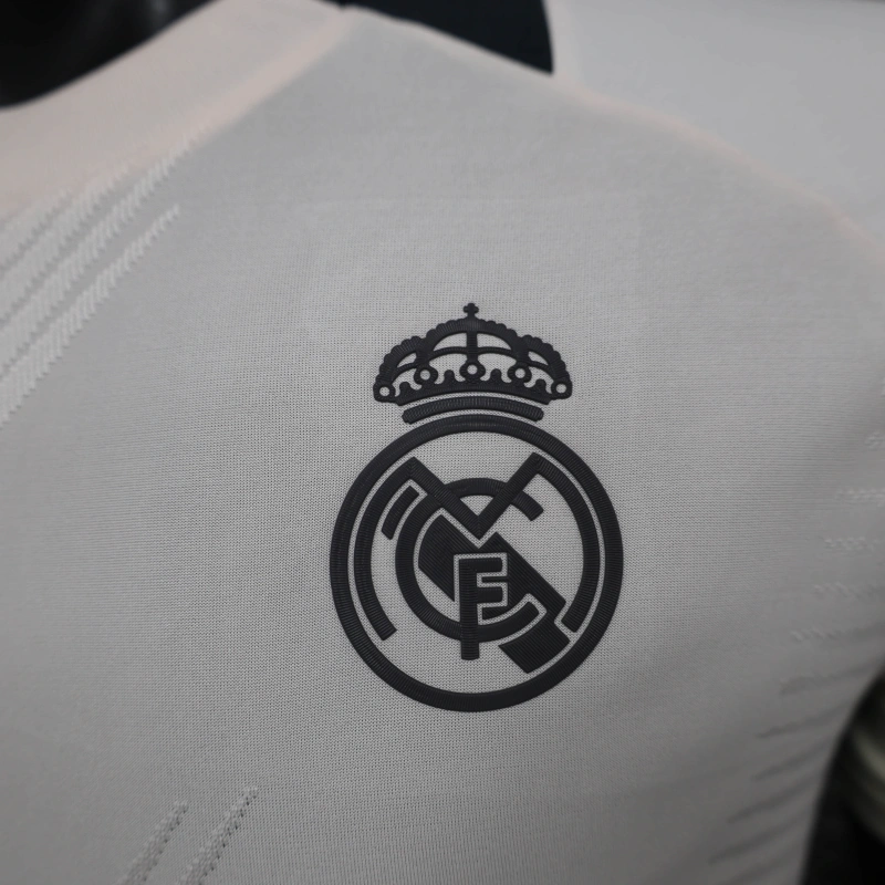 REAL MADRID ENTRENAMIENTO 24/25 HOMBRE (VERSION JUGADOR)