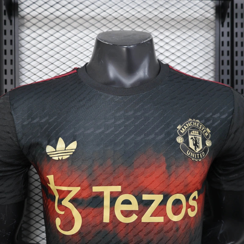MANCHESTER UNITED ENTRENAMIENTO 25/26 HOMBRE (VERSIÓN JUGADOR)