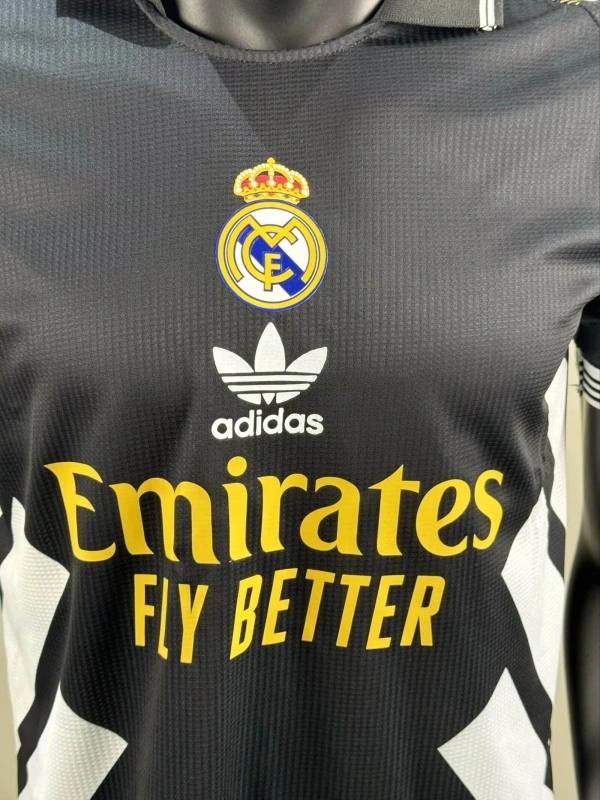POLO REAL MADRID EDICIÓN ESPECIAL 25/26 HOMBRE (VERSIÓN JUGADOR)