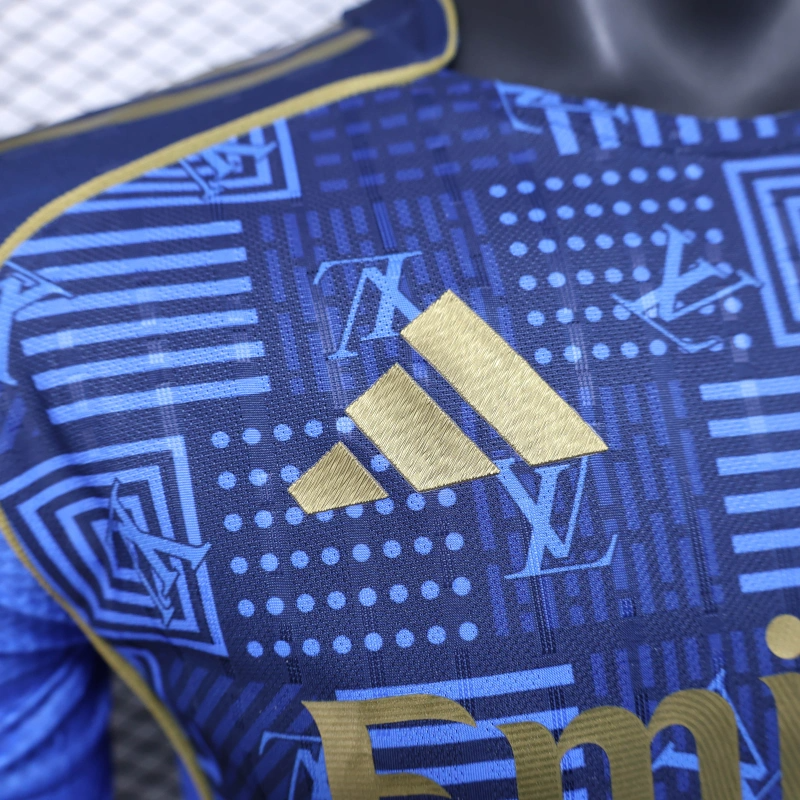 REAL MADRID EDICIÓN ESPECIAL 25/26 HOMBRE (VERSIÓN JUGADOR)