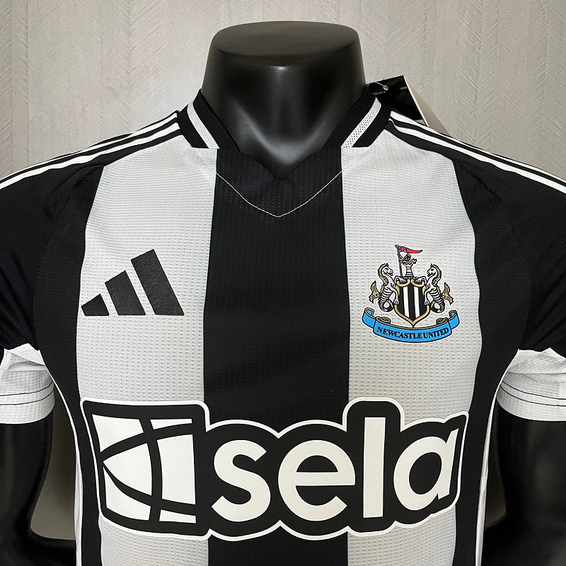 NEWCASTLE l 24/25 HOMBRE (VERSIÓN JUGADOR)