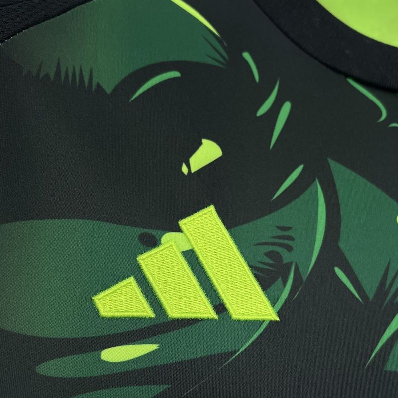 CAMISETA REAL MADRID EDICIÓN ESPECIAL VERDE 24/25 HOMBRE